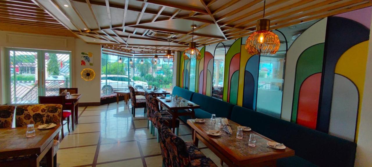Hotel Padmini Palace Rāni Pokhri Eksteriør bilde