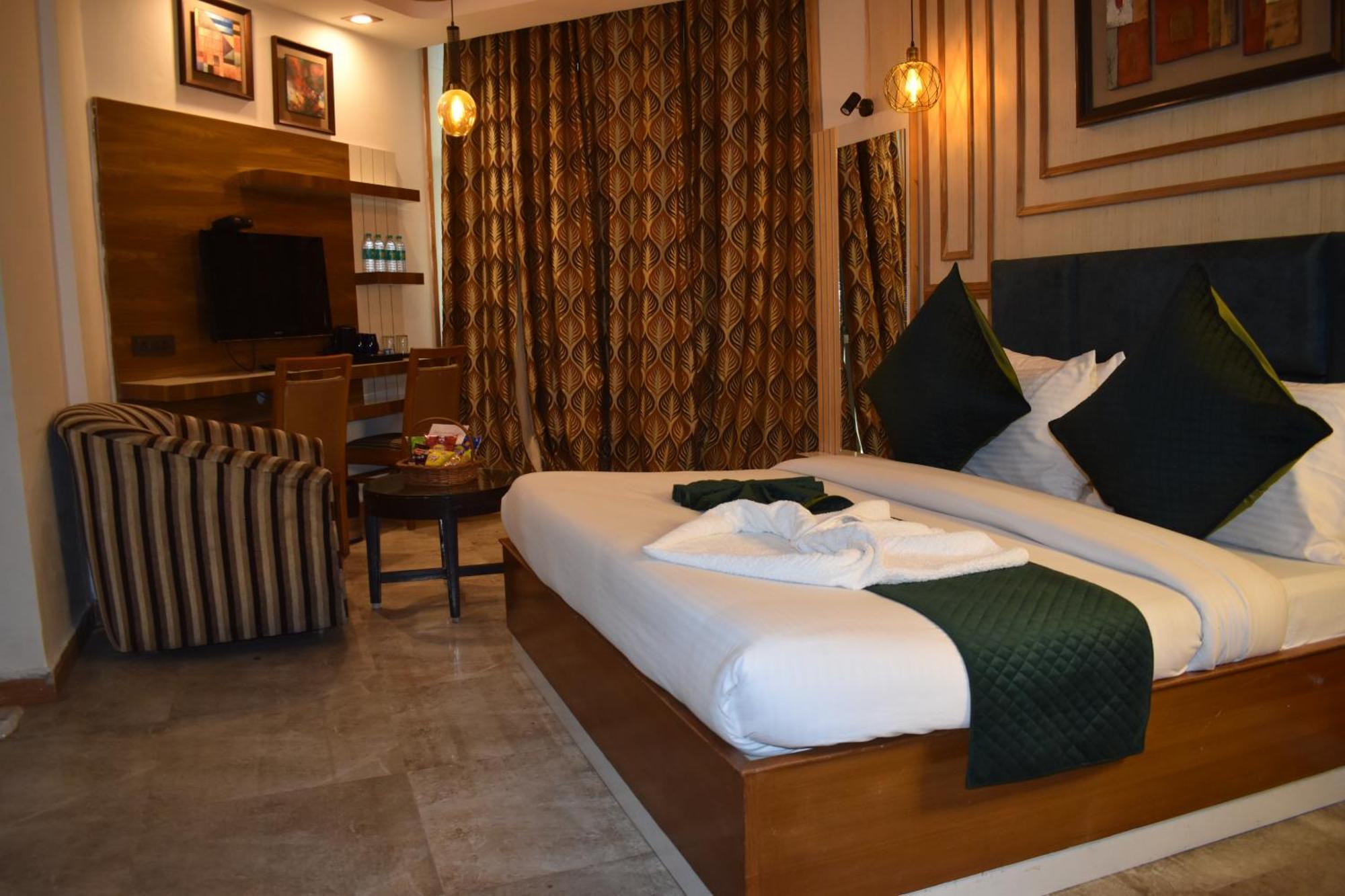 Hotel Padmini Palace Rāni Pokhri Eksteriør bilde