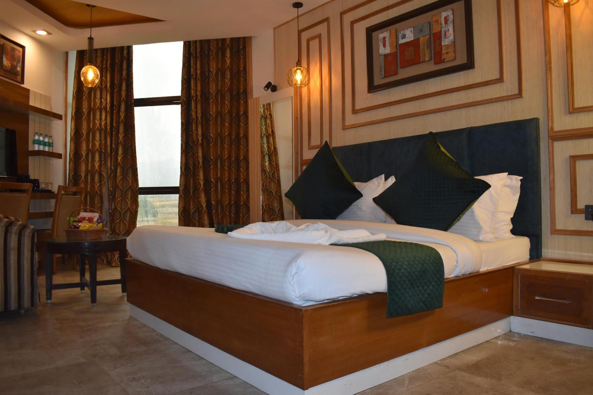 Hotel Padmini Palace Rāni Pokhri Eksteriør bilde