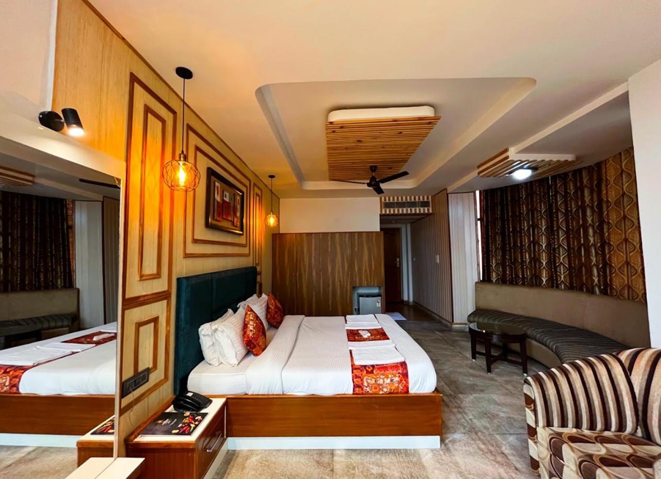 Hotel Padmini Palace Rāni Pokhri Eksteriør bilde